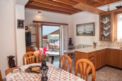 ポロス Fernanda'S Traditional 2 Floor Houseヴィラ エクステリア 写真