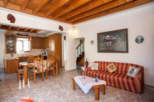ポロス Fernanda'S Traditional 2 Floor Houseヴィラ エクステリア 写真
