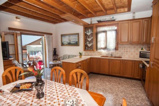 ポロス Fernanda'S Traditional 2 Floor Houseヴィラ エクステリア 写真