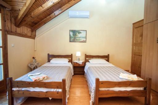 ポロス Fernanda'S Traditional 2 Floor Houseヴィラ エクステリア 写真